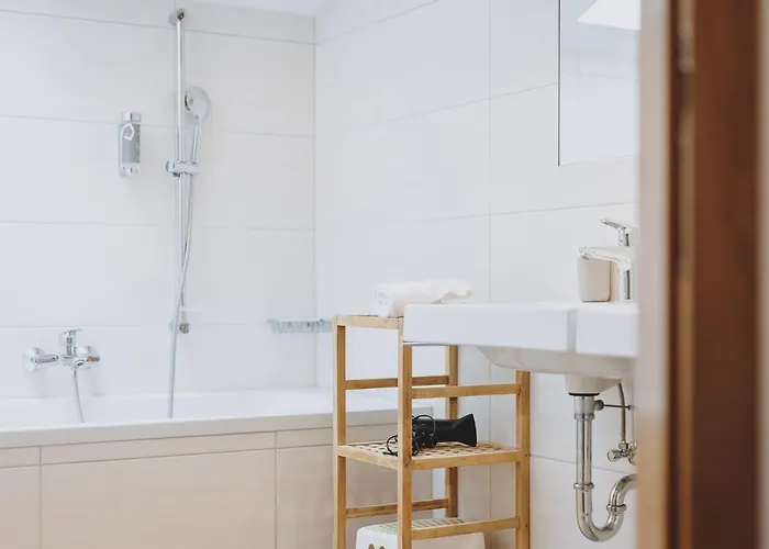 木屋 Badia By We Rent, Summercard Included *